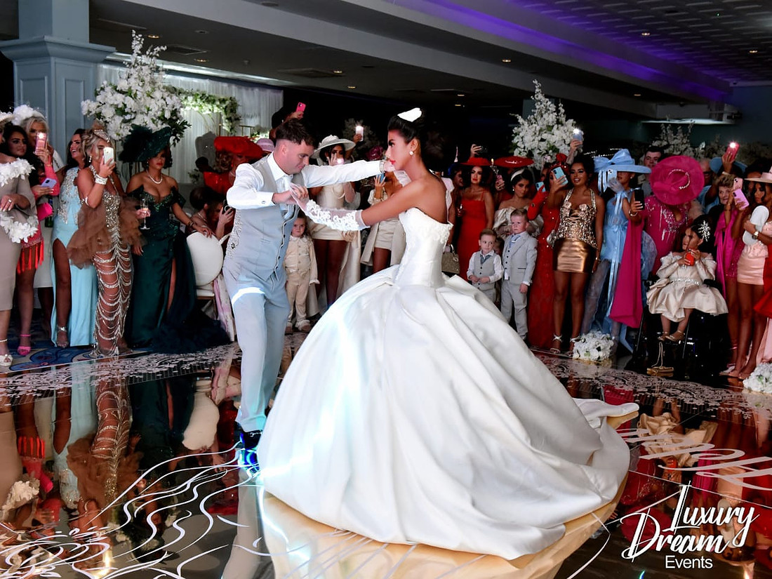 Helen & William Wedding Photo (3)